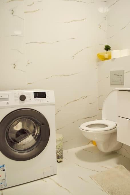 3 Dream Apartmant 3+Parcare Gratuita Lägenhet Oradea Exteriör bild