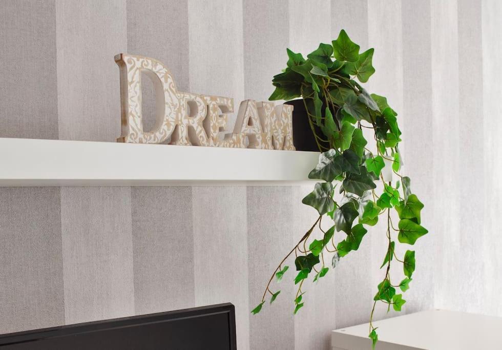 3 Dream Apartmant 3+Parcare Gratuita Lägenhet Oradea Exteriör bild